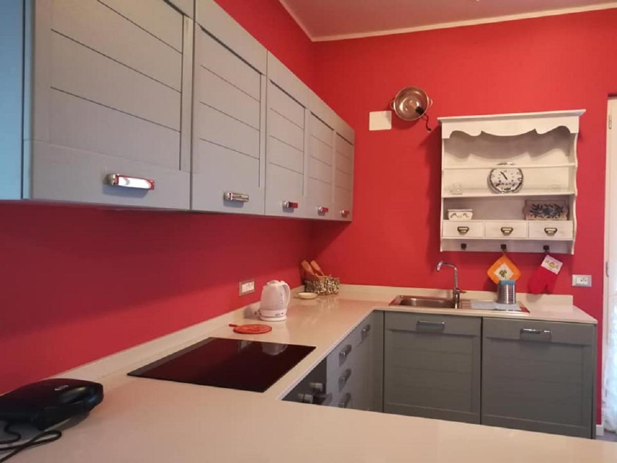 Attico Incerpi, Terrazza Sui Tetti Di Montecatini Terme Apartment Luaran gambar