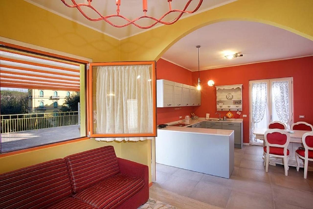 Attico Incerpi, Terrazza Sui Tetti Di Montecatini Terme Apartment Luaran gambar