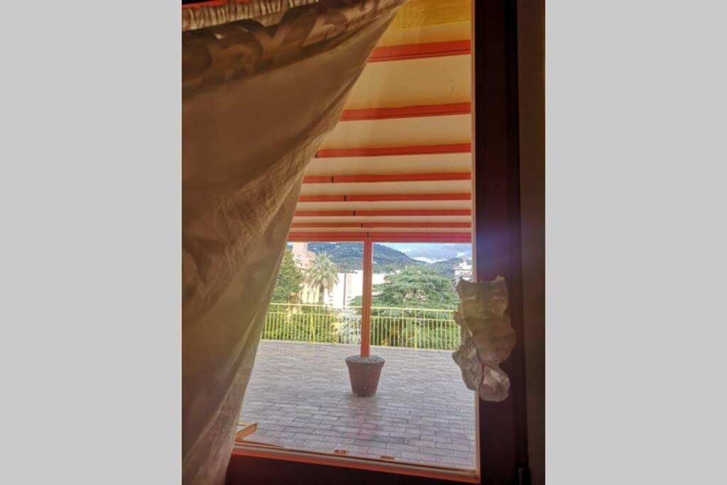 Attico Incerpi, Terrazza Sui Tetti Di Montecatini Terme Apartment Luaran gambar